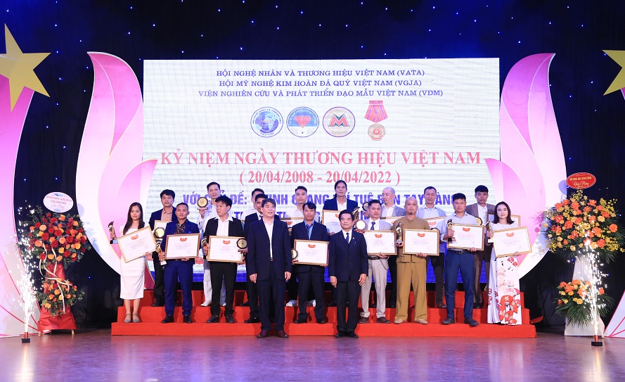 Kỷ niệm 15 năm ngày Thương hiệu Việt Nam với chủ đề: ''Công nghệ chuyển đổi số - Giá trị vượt thời gian''